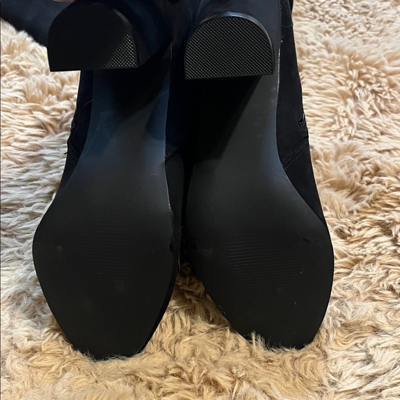 JustFab Elegant Black Over the Knee Boots - Picture 4 of 4